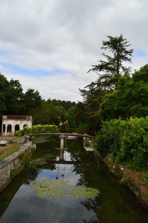 Le Moulin De Bassac Bed and Breakfast Exterior foto