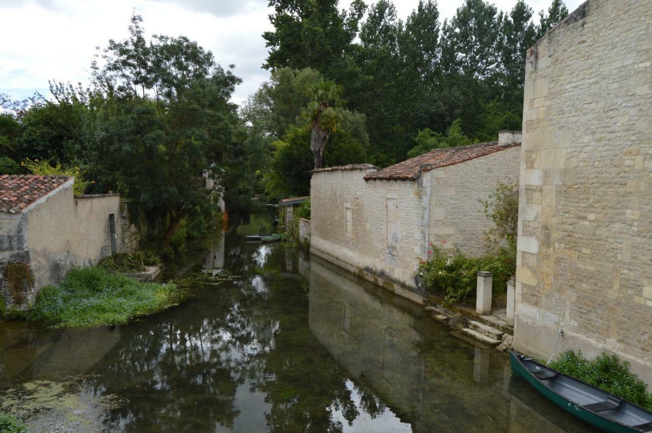 Le Moulin De Bassac Bed and Breakfast Exterior foto